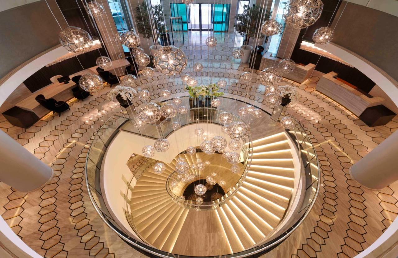 Fairmont Riyad Extérieur photo The staircase at the entrance of the hotel