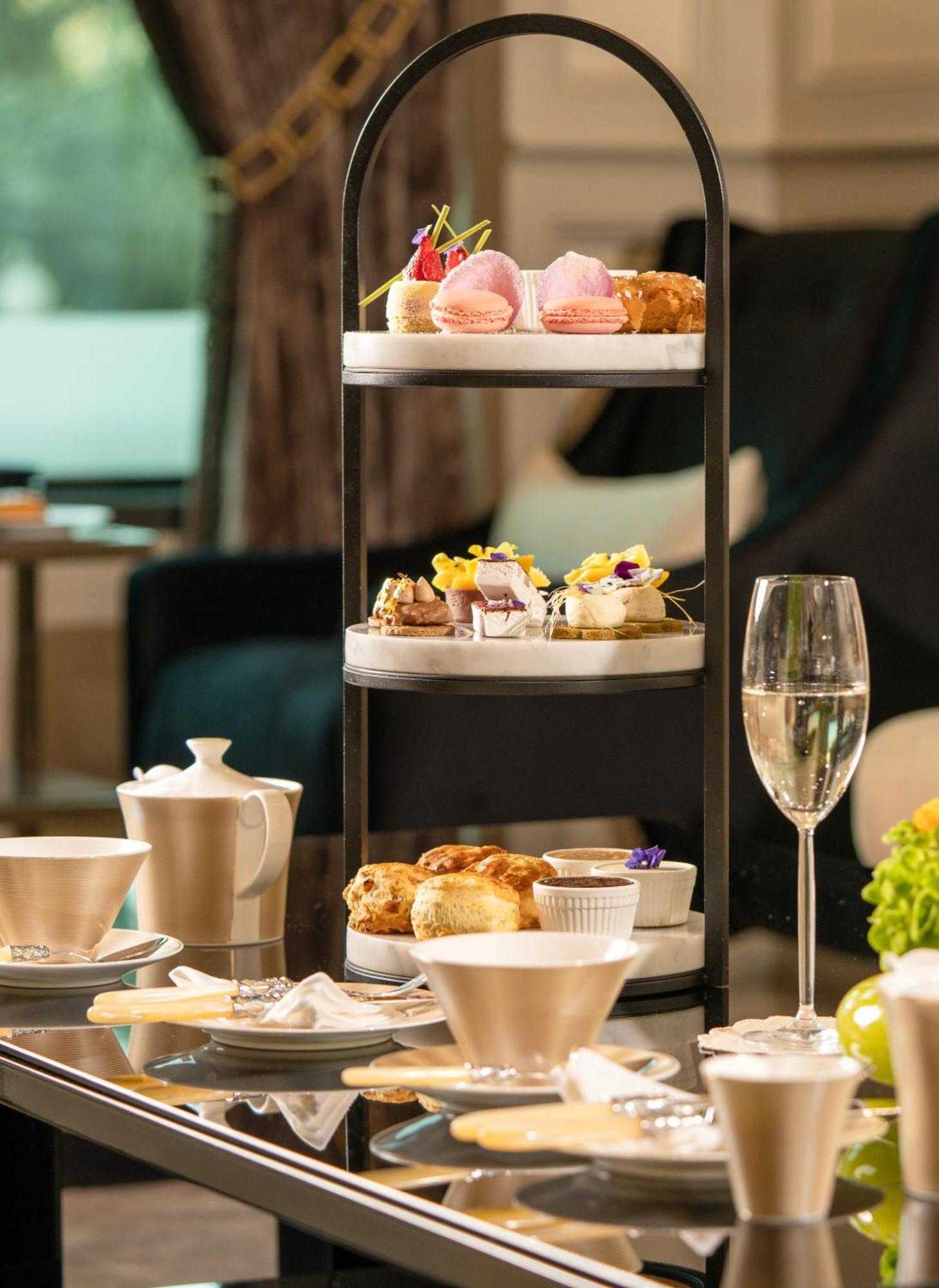 Fairmont Riyad Extérieur photo Afternoon tea at the InterContinental Sydney