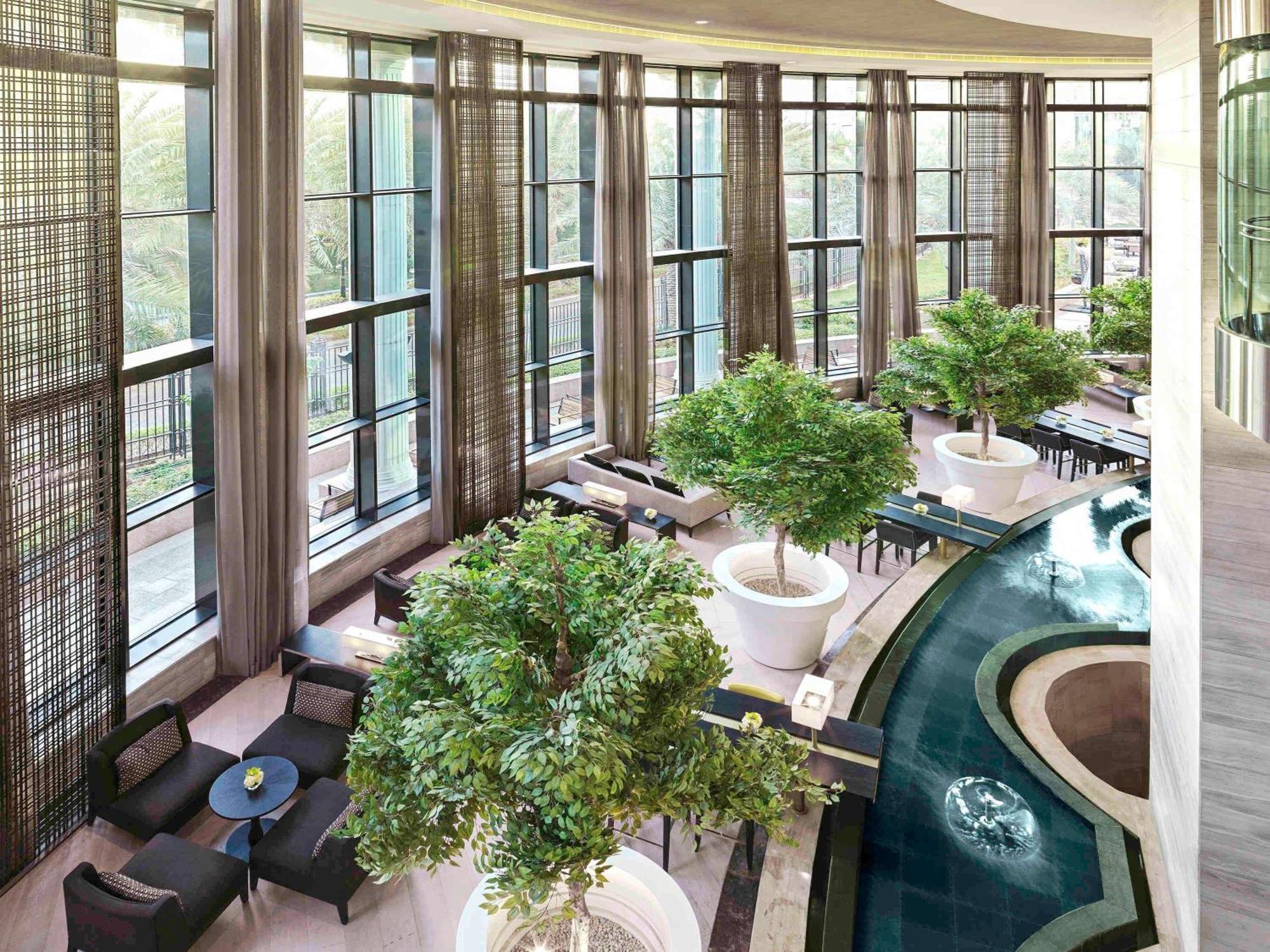 Fairmont Riyad Extérieur photo The interior of the hotel