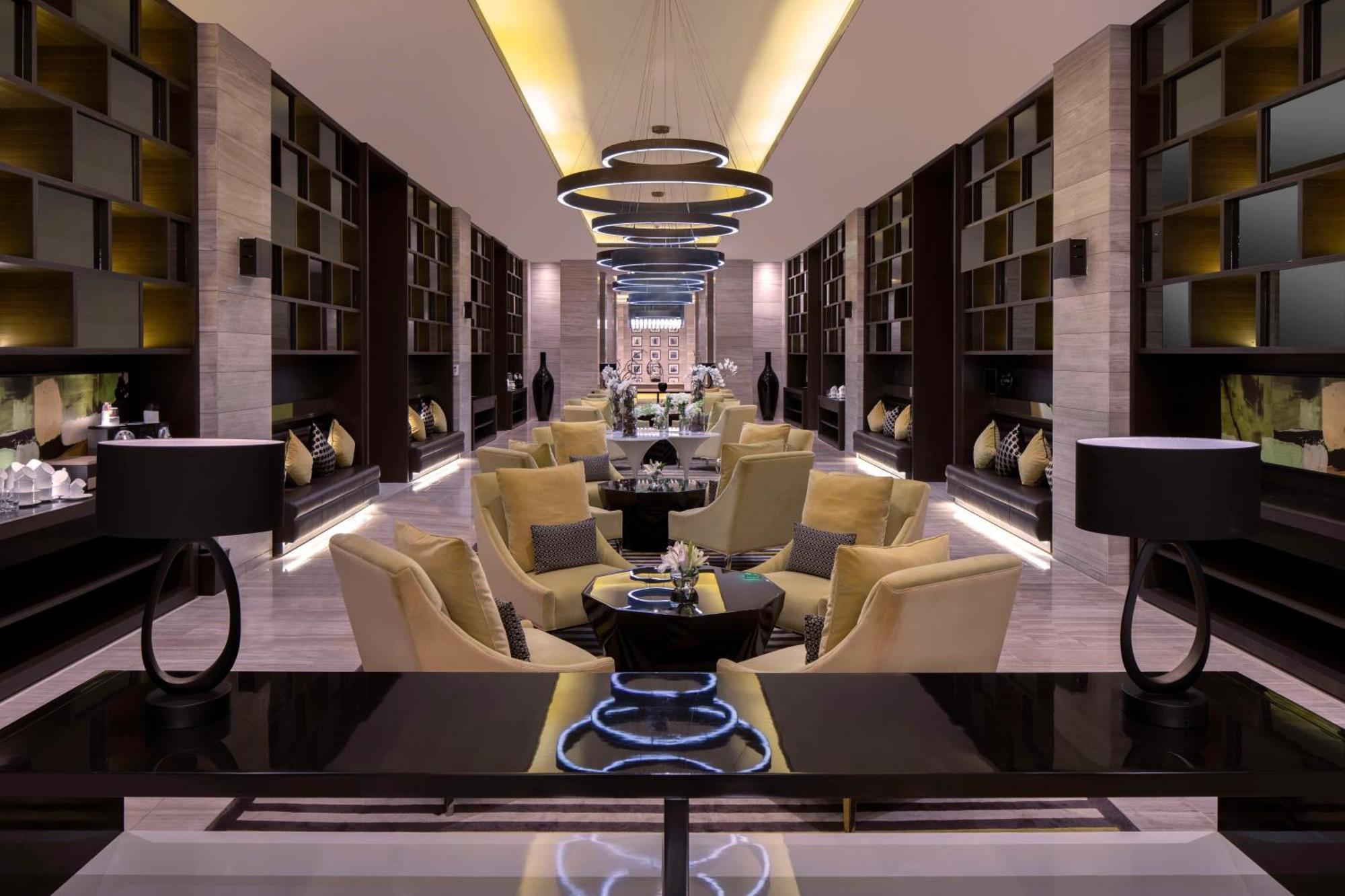 Fairmont Riyad Extérieur photo The lobby of the hotel