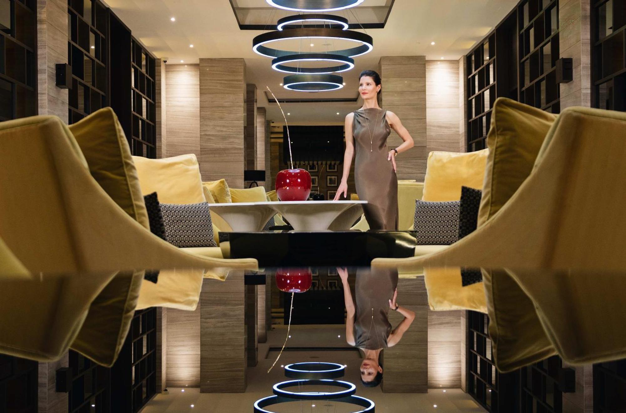 Fairmont Riyad Extérieur photo The interior of the hotel